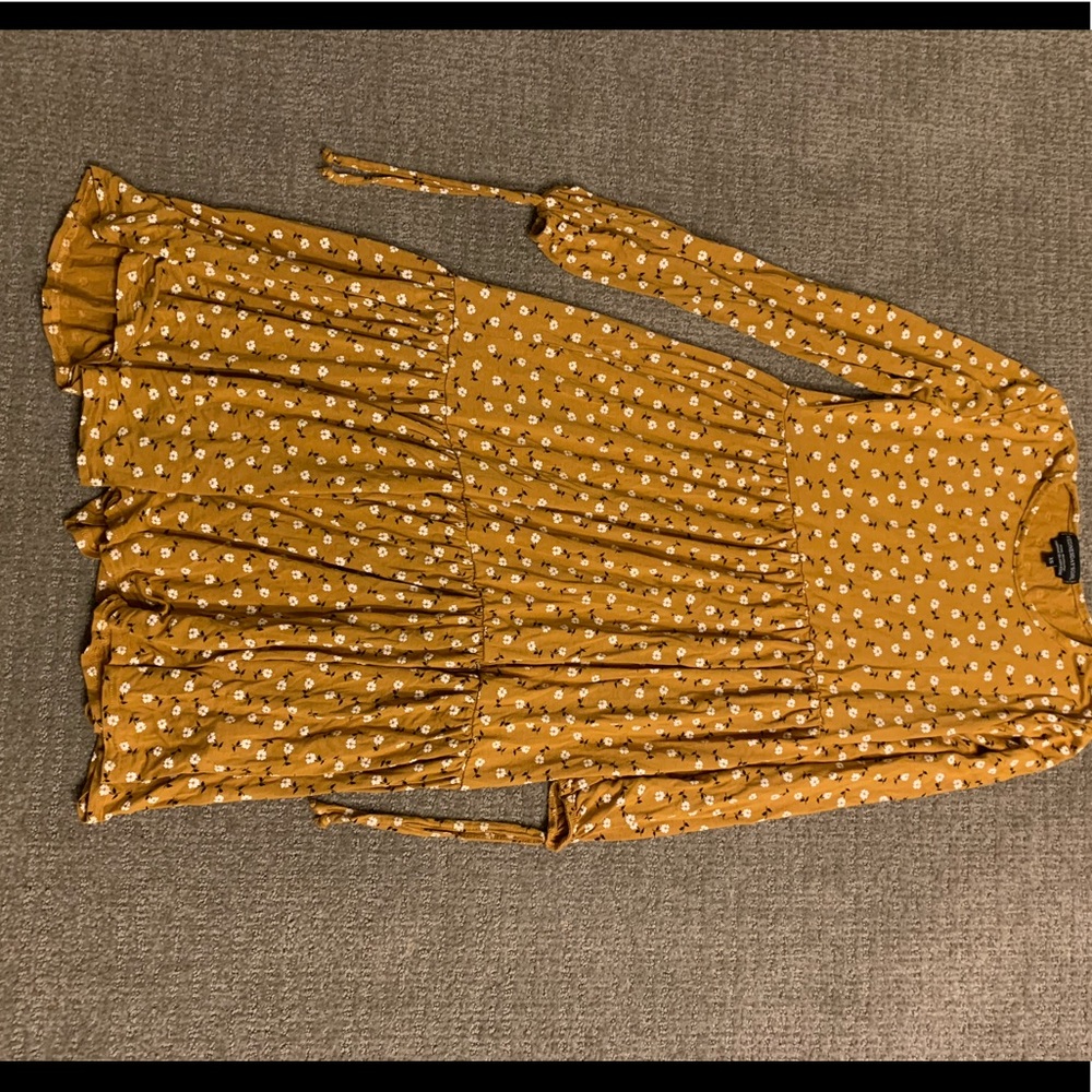 NEVER WORN AWESOME SUMMER SWING DRESS!!